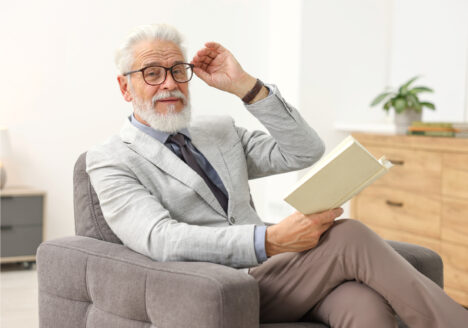 Mann mit Meta Brille